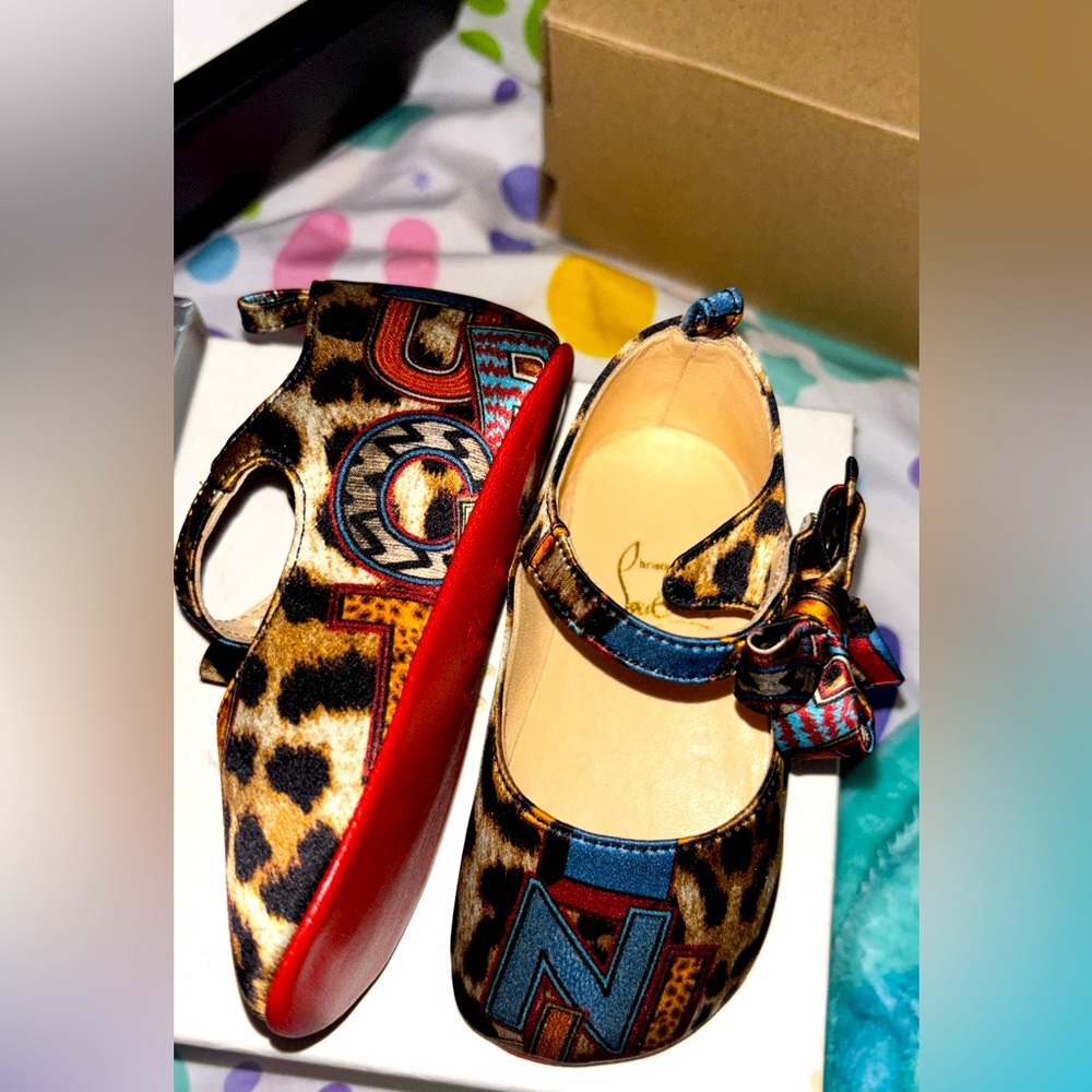 Christian Louboutin Bae Flat stain size 3